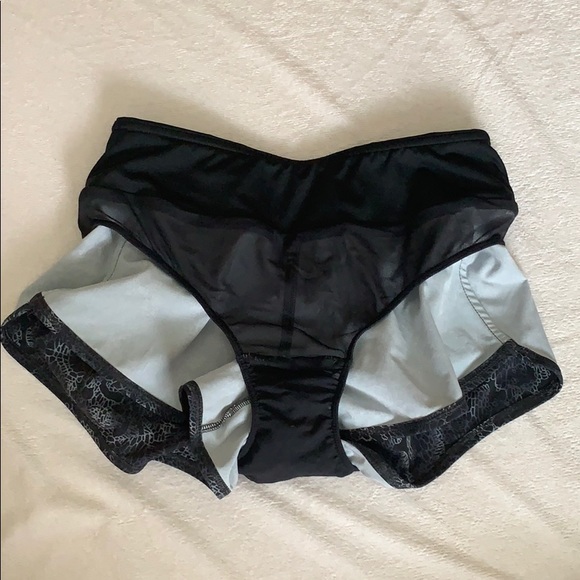 Running Shorts - Picture 4 of 4